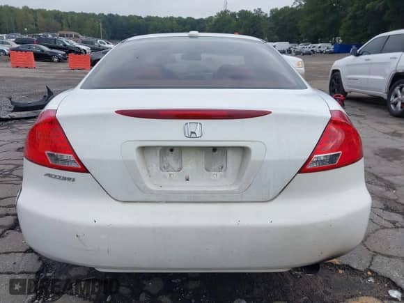 2006 Honda Accord EX with VIN 1HGCM72776A003633, listed as a IAAI auction lot 43301135 with 263,088 mi miles and . Bid and sale history available at DreamBid. Image 16.