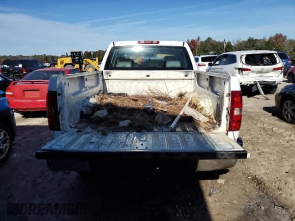 2009 Chevrolet Silverado 2500HD Work Truck с VIN 1GCHC43K99F144882, выставлен на аукционе Copart как лот 82774324 с пробегом Не указан миль и Списание • Salvage title. История ставок и продаж доступна на DreamBid. Изображение 6.