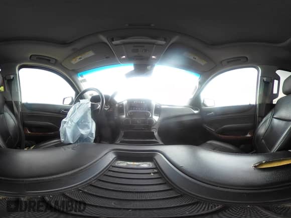 2017 Chevrolet Tahoe Premier z VIN 1GNSCCKC4HR209927, wystawiony jako IAAI lot #42299663 z przebiegiem 124 417 mil mil oraz . Historia ofert i sprzedaży dostępna na DreamBid. Obrazek 18.