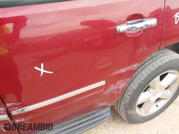 2009 Chevrolet Tahoe LTZ с VIN 1GNFK33049R132583, выставлен на аукционе IAAI как лот 43167001 с пробегом 266 629 миль миль и . История ставок и продаж доступна на DreamBid. Изображение 18.