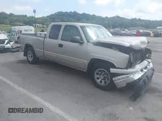 2006 Chevrolet Silverado 1500 LT1 z VIN 1GCEC19Z26Z204226, wystawiony jako IAAI lot #43279286 z przebiegiem Nie podano mil oraz . Historia ofert i sprzedaży dostępna na DreamBid. Obrazek 1.