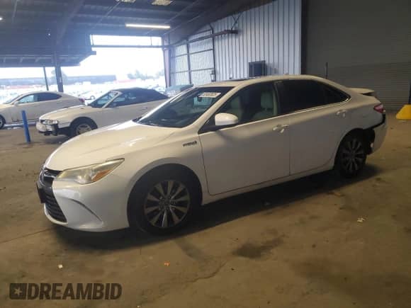 2016 Toyota Camry XLE с VIN 4T1BD1FK3GU181573, выставлен на аукционе Copart как лот 82482825 с пробегом 239 395 миль миль и Списание • Salvage title. История ставок и продаж доступна на DreamBid. Изображение 1.