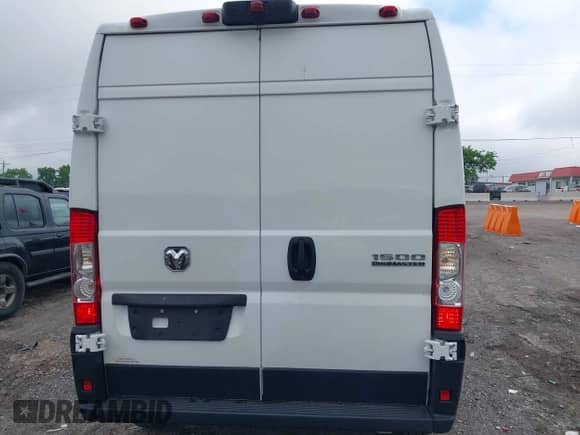 2025 Ram ProMaster Cargo Tradesman с VIN 3C6LRVBG1SE506013, выставлен на аукционе IAAI как лот 42220348 с пробегом 10 422 миль миль и . История ставок и продаж доступна на DreamBid. Изображение 17.