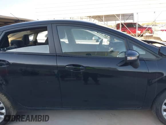 2014 Ford Fiesta SE с VIN 3FADP4BJ0EM132812, выставлен на аукционе IAAI как лот 43125552 с пробегом 54 138 миль миль и . История ставок и продаж доступна на DreamBid. Изображение 14.