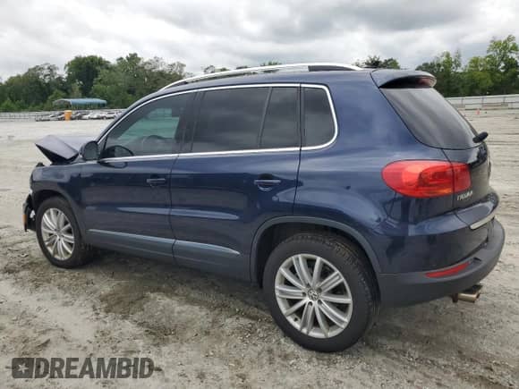 2017 Volkswagen Tiguan с VIN WVGMV7AX6HK002838, выставлен на аукционе Copart как лот 64211654 с пробегом 85 386 миль миль и Списание • Salvage title. История ставок и продаж доступна на DreamBid. Изображение 2.