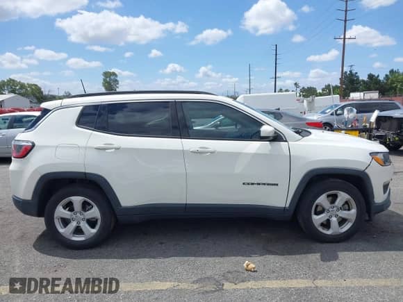 2020 Jeep Compass Latitude z VIN 3C4NJCBB4LT141695, wystawiony jako IAAI lot #42248618 z przebiegiem 31 123 mil mil oraz . Historia ofert i sprzedaży dostępna na DreamBid. Obrazek 13.