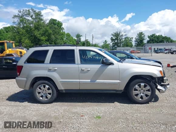 2009 Jeep Grand Cherokee Limited с VIN 1J8HR58P79C550825, выставлен на аукционе IAAI как лот 42547090 с пробегом 223 053 миль миль и . История ставок и продаж доступна на DreamBid. Изображение 13.