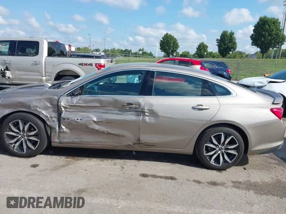 2023 Chevrolet Malibu RS с VIN 1G1ZG5ST6PF236529, выставлен на аукционе IAAI как лот 43043683 с пробегом 15 777 миль миль и . История ставок и продаж доступна на DreamBid. Изображение 14.