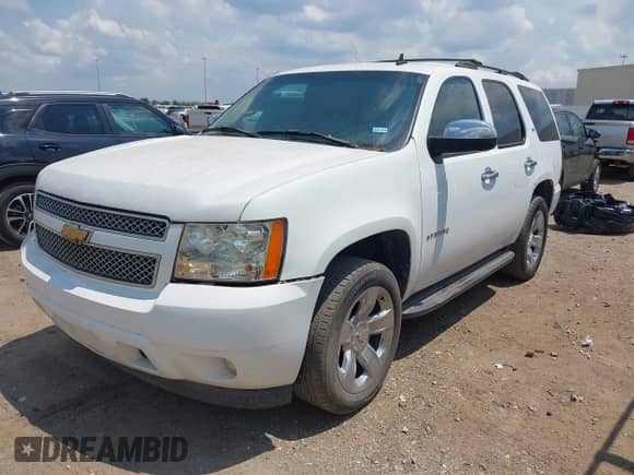 2007 Chevrolet Tahoe LT with VIN 1GNFC13017R340760, listed as a IAAI auction lot 42937164 with 194,920 mi miles and . Bid and sale history available at DreamBid. Image 2.