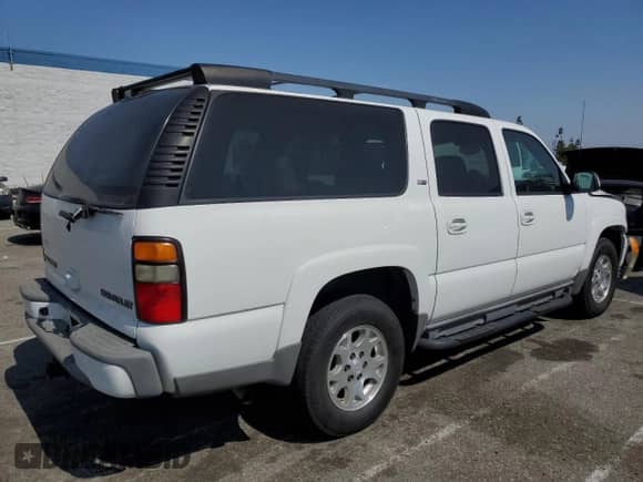 2005 Chevrolet Suburban LT with VIN 3GNFK16ZX5G153026, listed as a Copart auction lot 59054965 with 257,228 mi miles and Salvage title. Bid and sale history available at DreamBid. Image 3.