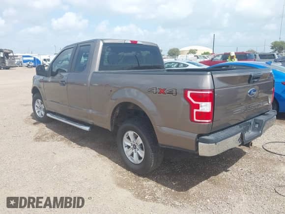 2020 Ford F-150 XL z VIN 1FTFX1E52LKE86867, wystawiony jako IAAI lot #42839570 z przebiegiem 48 171 mil mil oraz . Historia ofert i sprzedaży dostępna na DreamBid. Obrazek 3.