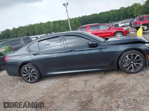 2017 BMW 7 Series ALPINA B7 xDrive with VIN WBA7F2C3XHG423053, listed as a IAAI auction lot 42645980 with 59,200 mi miles and . Bid and sale history available at DreamBid. Image 13.