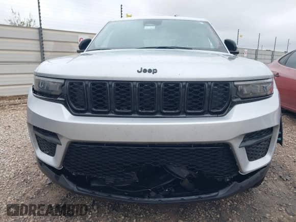 2024 Jeep Grand Cherokee Altitude z VIN 1C4RJHAG9RC109065, wystawiony jako IAAI lot #43547039 z przebiegiem 53 262 mil mil oraz . Historia ofert i sprzedaży dostępna na DreamBid. Obrazek 6.