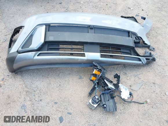 2024 Hyundai Kona Limited с VIN KM8HE3A32RU060586, выставлен на аукционе IAAI как лот 42703528 с пробегом 26 348 миль миль и . История ставок и продаж доступна на DreamBid. Изображение 12.
