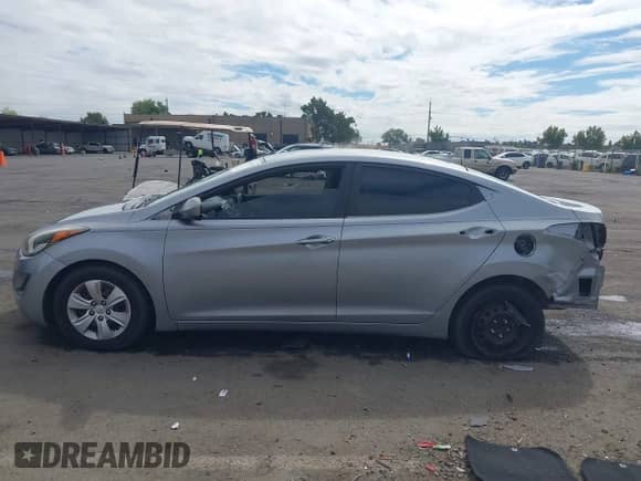 2016 Hyundai Elantra SE with VIN 5NPDH4AE3GH747410, listed as a IAAI auction lot 43358729 with 127,792 mi miles and . Bid and sale history available at DreamBid. Image 15.