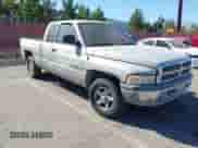 2000 Dodge 1500 with VIN 1B7HC13Z3YJ180591, listed as a IAAI auction lot 43190135 with 272,911 mi miles and . Bid and sale history available at DreamBid. Image 1.