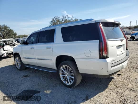 2019 Cadillac Escalade ESV Luxury с VIN 1GYS3HKJ4KR289624, выставлен на аукционе Copart как лот 46397585 с пробегом 98 842 миль миль и На запчасти • Non repairable. История ставок и продаж доступна на DreamBid. Изображение 2.