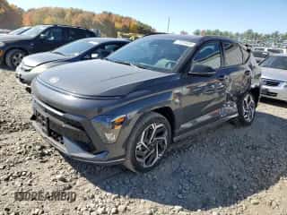 2024 Hyundai Kona N Line с VIN KM8HACA3XRU069998, выставлен на аукционе Copart как лот 77043434 с пробегом 5 459 миль миль и Списание • Salvage title. История ставок и продаж доступна на DreamBid. Изображение 1.