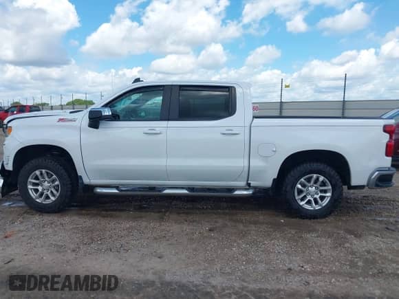 2022 Chevrolet Silverado 1500 LT with VIN 2GCUDDED0N1513978, listed as a IAAI auction lot 42188466 with 62,997 mi miles and . Bid and sale history available at DreamBid. Image 14.