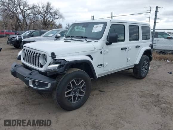2025 Jeep Wrangler Sahara с VIN 1C4PJXEN6SW526285, выставлен на аукционе IAAI как лот 41857291 с пробегом 4 698 миль миль и . История ставок и продаж доступна на DreamBid. Изображение 17.