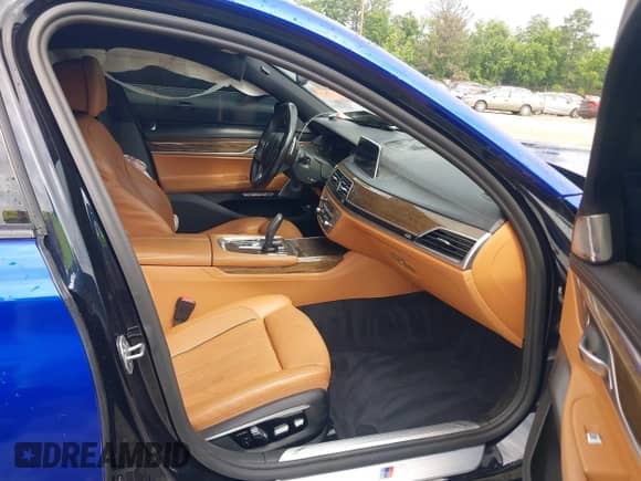 2017 BMW 7 Series ALPINA B7 xDrive с VIN WBA7F2C34HG423064, выставлен на аукционе IAAI как лот 42498606 с пробегом 82 260 миль миль и . История ставок и продаж доступна на DreamBid. Изображение 5.