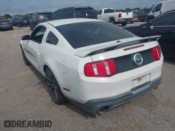 2011 Ford Mustang GT with VIN 1ZVBP8CF2B5161343, listed as a IAAI auction lot 42866664 with 189,284 mi miles and . Bid and sale history available at DreamBid. Image 3.