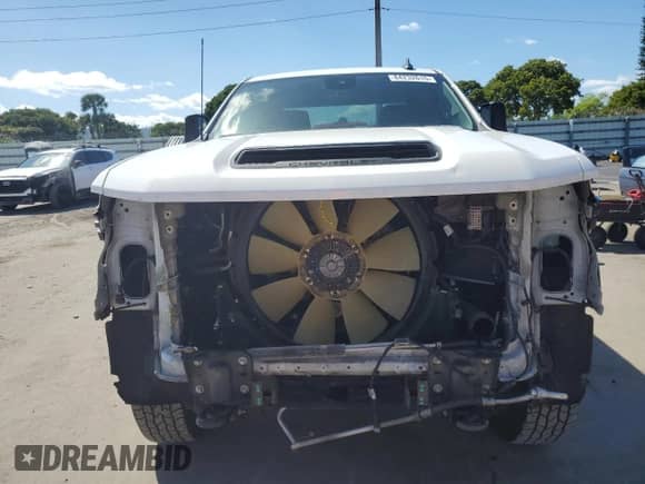 2024 Chevrolet Silverado 2500HD Custom с VIN 2GC4YMEY5R1116716, выставлен на аукционе Copart как лот 84232615 с пробегом 201 897 миль миль и Списание • Salvage title. История ставок и продаж доступна на DreamBid. Изображение 5.