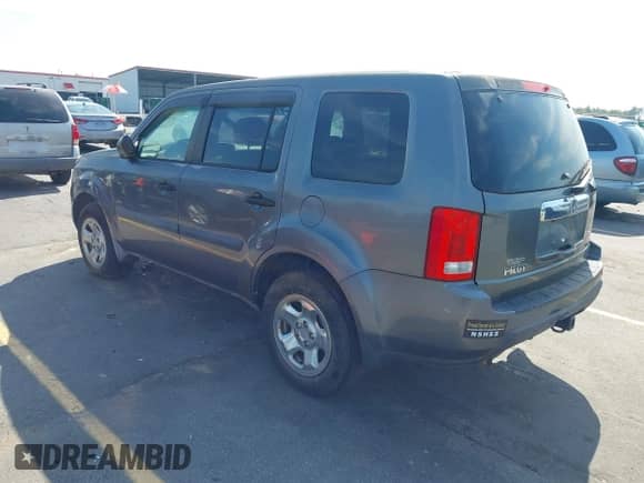 2010 Honda Pilot LX with VIN 5FNYF3H28AB012070, listed as a IAAI auction lot 43250149 with 119,936 mi miles and . Bid and sale history available at DreamBid. Image 3.