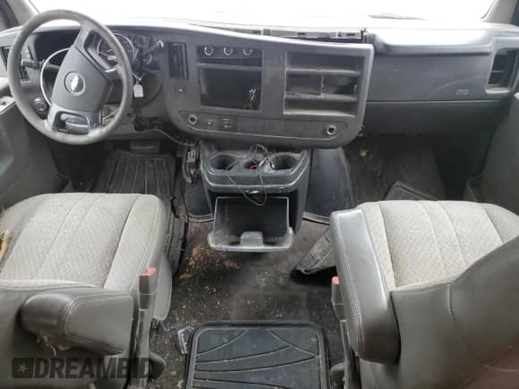 2009 Chevrolet Express Passenger z VIN 1GAHG39K091164479, wystawiony jako Copart lot #51215085 z przebiegiem 155 435 mil mil oraz Szkoda całkowita • Salvage title. Historia ofert i sprzedaży dostępna na DreamBid. Obrazek 8.