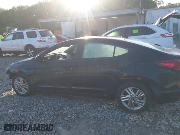 2020 Hyundai Elantra SEL z VIN KMHD84LF0LU954001, wystawiony jako IAAI lot #41991226 z przebiegiem 76 543 mil mil oraz . Historia ofert i sprzedaży dostępna na DreamBid. Obrazek 15.