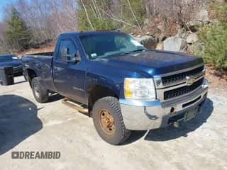 2009 Chevrolet Silverado 2500HD Work Truck z VIN 1GCHK44K99E113042, wystawiony jako IAAI lot #41797605 z przebiegiem 62 591 mil mil oraz . Historia ofert i sprzedaży dostępna na DreamBid. Obrazek 1.