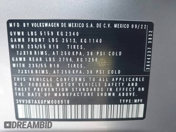 2023 Volkswagen Tiguan SE z VIN 3VV3B7AX0PM006918, wystawiony jako IAAI lot #43334061 z przebiegiem 56 645 mil mil oraz . Historia ofert i sprzedaży dostępna na DreamBid. Obrazek 9.