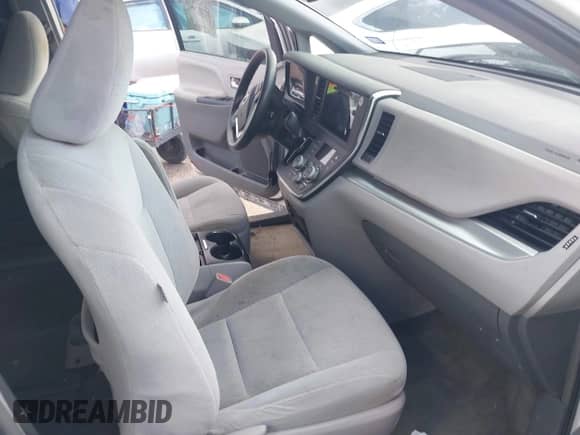 2015 Toyota Sienna LE AAS with VIN 5TDKK3DC8FS620688, listed as a IAAI auction lot 43143309 with 313,677 mi miles and . Bid and sale history available at DreamBid. Image 5.