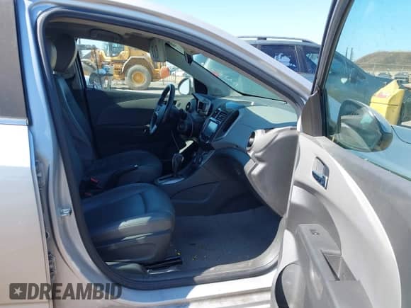 2015 Chevrolet Sonic LTZ with VIN 1G1JE6SB3F4169141, listed as a IAAI auction lot 42780451 with 145,950 mi miles and . Bid and sale history available at DreamBid. Image 5.