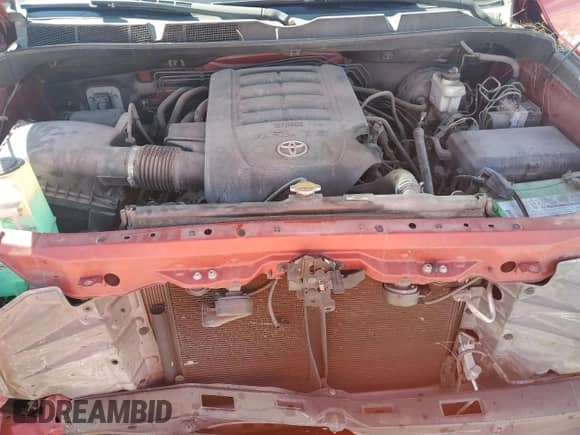 2017 Toyota Tundra SR z VIN 5TFRM5F11HX112088, wystawiony jako Copart lot #87016465 z przebiegiem 99 094 mil mil oraz Szkoda całkowita • Salvage title. Historia ofert i sprzedaży dostępna na DreamBid. Obrazek 11.