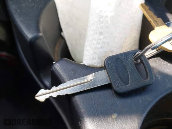 2008 Ford Econoline Cargo Commercial with VIN 1FTNE24W88DA38520, listed as a IAAI auction lot 41802780 with 248,468 mi miles and . Bid and sale history available at DreamBid. Image 11.