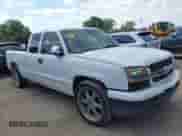 2004 Chevrolet Silverado 1500 LS with VIN 2GCEC19V041121977, listed as a IAAI auction lot 43342832 with 162,672 mi miles and . Bid and sale history available at DreamBid. Image 1.