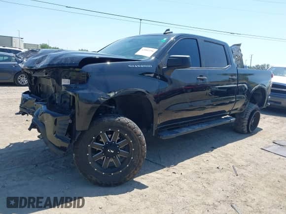 2021 Chevrolet Silverado 1500 Custom с VIN 1GCUYBEF6MZ349748, выставлен на аукционе IAAI как лот 42002256 с пробегом 72 839 миль миль и . История ставок и продаж доступна на DreamBid. Изображение 2.