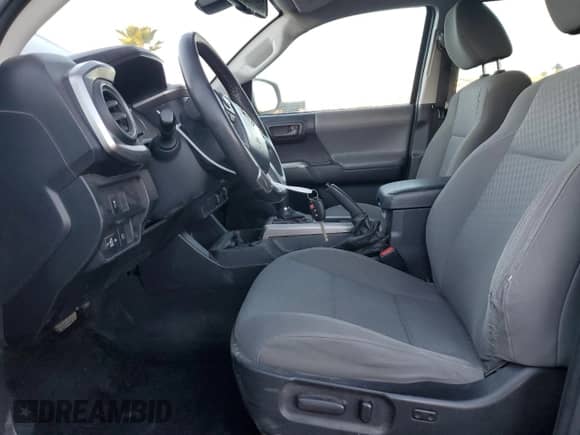 2020 Toyota Tacoma SR5 с VIN 3TMBZ5DN5LM023888, выставлен на аукционе Copart как лот 84208174 с пробегом 131 858 миль миль и Списание • Salvage title. История ставок и продаж доступна на DreamBid. Изображение 7.
