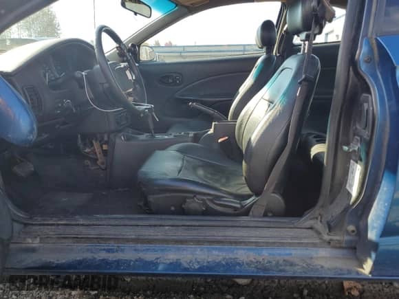 2002 Saturn SC с VIN 1G8ZY14762Z129155, выставлен на аукционе Copart как лот 75820394 с пробегом 199 847 миль миль и Списание • Salvage title. История ставок и продаж доступна на DreamBid. Изображение 7.