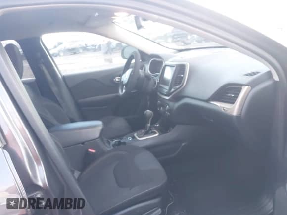 2016 Jeep Cherokee Latitude с VIN 1C4PJMCB4GW141886, выставлен на аукционе IAAI как лот 41215064 с пробегом 122 794 миль миль и . История ставок и продаж доступна на DreamBid. Изображение 5.