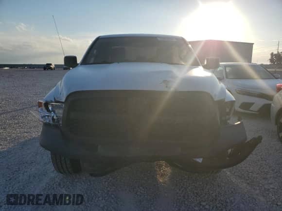 2019 Ram 1500 Express z VIN 1C6RR6FG5KS644290, wystawiony jako Copart lot #72693054 z przebiegiem 126 879 mil mil oraz Szkoda całkowita • Salvage title. Historia ofert i sprzedaży dostępna na DreamBid. Obrazek 5.