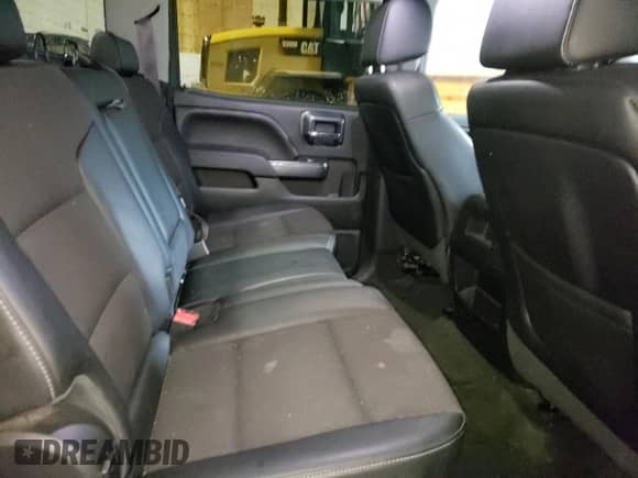 2014 GMC Sierra 1500 SLE z VIN 3GTU2UEC0EG568127, wystawiony jako Copart lot #68220465 z przebiegiem 166 473 mil mil oraz Czysty tytuł • Clean title. Historia ofert i sprzedaży dostępna na DreamBid. Obrazek 10.