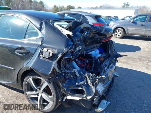 2018 Lexus IS 300 z VIN JTHC81D22J5030353, wystawiony jako IAAI lot #41747231 z przebiegiem 61 614 mil mil oraz . Historia ofert i sprzedaży dostępna na DreamBid. Obrazek 18.