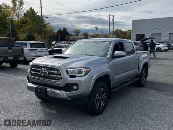 2017 Toyota Tacoma SR5 with VIN 3TMCZ5AN4HM091258, listed as a Copart auction lot 87209385 with 179,156 mi miles and Clean title. Bid and sale history available at DreamBid. Image 2.