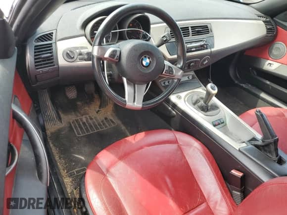 2004 BMW Z4 3.0i с VIN 4USBT53504LT27064, выставлен на аукционе Copart как лот 65027645 с пробегом 107 267 миль миль и Списание • Salvage title. История ставок и продаж доступна на DreamBid. Изображение 8.