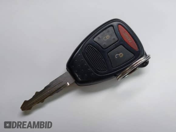 2005 Dodge Magnum SXT with VIN 2D4GZ48V85H648512, listed as a IAAI auction lot 42868043 with 170,616 mi miles and . Bid and sale history available at DreamBid. Image 11.
