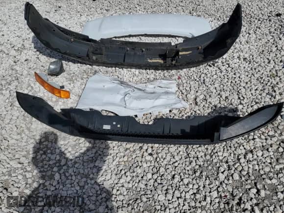 2015 Chevrolet Express Cargo z VIN 1GCWGFCF9F1233046, wystawiony jako Copart lot #71058955 z przebiegiem 212 481 mil mil oraz Szkoda całkowita • Salvage title. Historia ofert i sprzedaży dostępna na DreamBid. Obrazek 13.