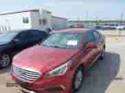 2016 Hyundai Sonata SE z VIN 5NPE24AF7GH338034, wystawiony jako IAAI lot #43198131 z przebiegiem 138 658 mil mil oraz . Historia ofert i sprzedaży dostępna na DreamBid. Obrazek 6.