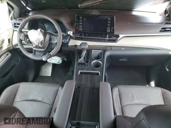 2024 Toyota Sienna Platinum с VIN 5TDERKEC8RS224914, выставлен на аукционе Copart как лот 65552915 с пробегом 11 438 миль миль и Списание • Salvage title. История ставок и продаж доступна на DreamBid. Изображение 8.